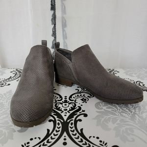 Dr. Scholls Pull-on Booties